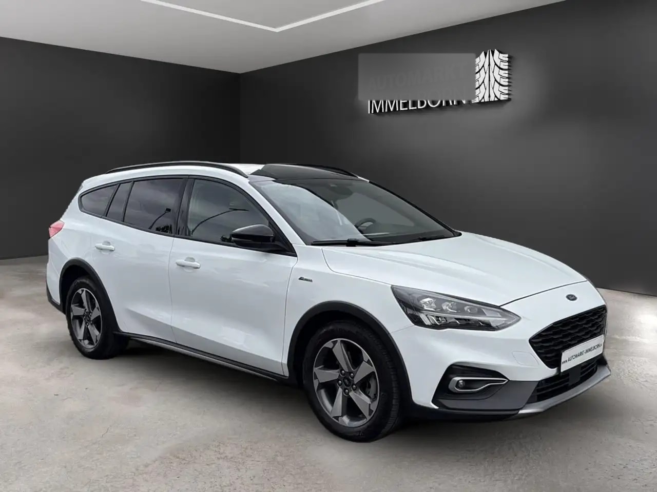Ford Focus Active X AHK*HUD*17*ACC*LED*Kamera*Navi+