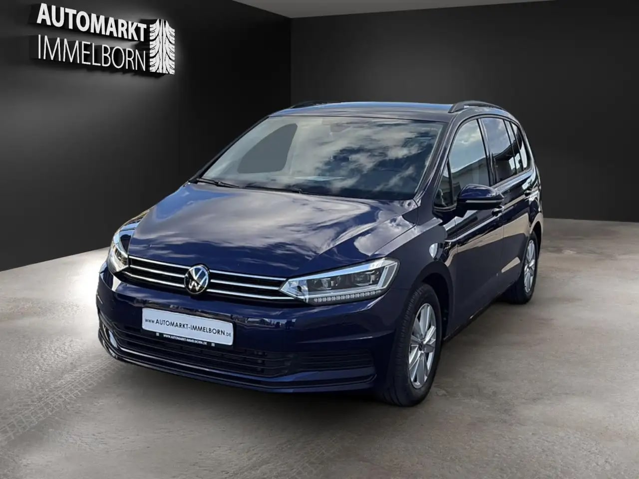 Volkswagen Touran Comfortline 7Sitz*AHK*Sthzg*Kamera*3zonen 4