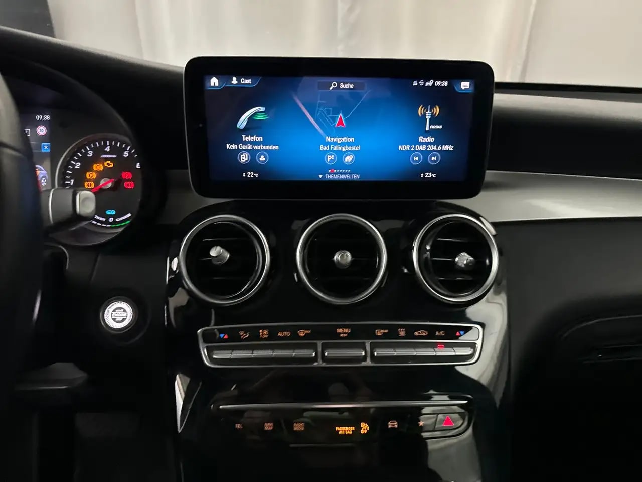 Mercedes-Benz GLC 300 e OffRoadStyling*Panorama*LED*Kamera 7