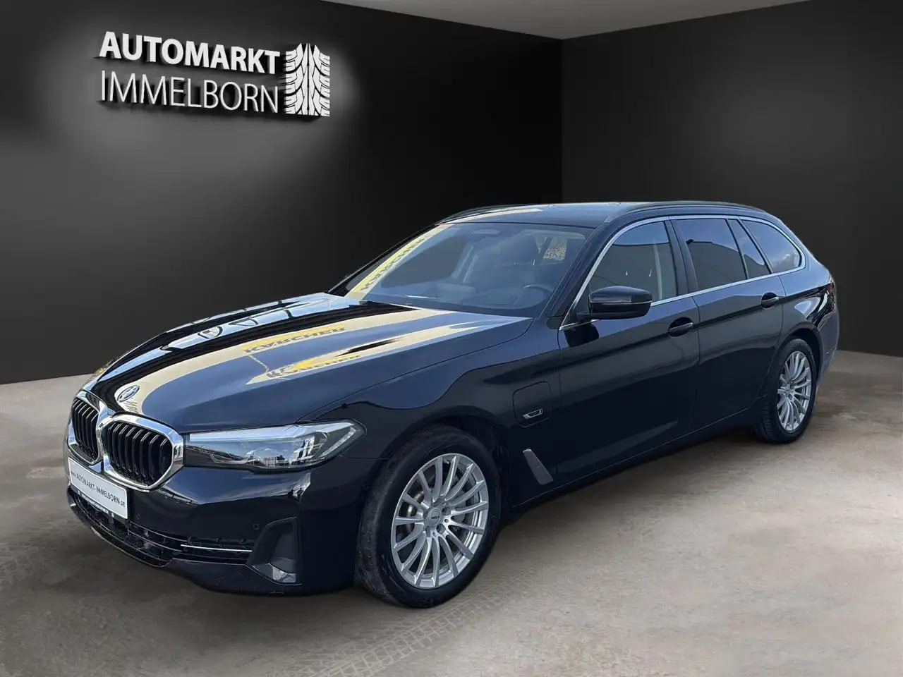 BMW 530 e xDrive DriveProfess*Leder*AHK*LED*SOH95% 4