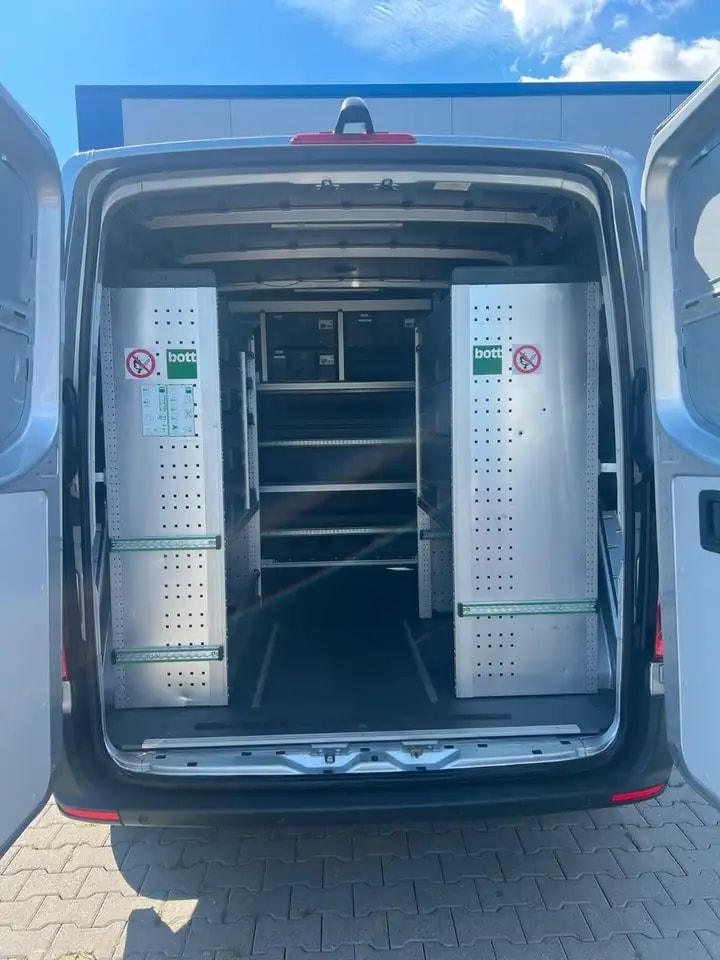 Mercedes-Benz Sprinter 314 AUTOMATIK NAVI TOTWINKEL KAMERA LED 10
