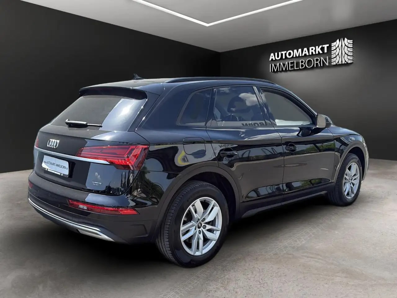 Audi Q5 e quattro Virtual*LED*NaviTouch*SOH100%*AHK 6