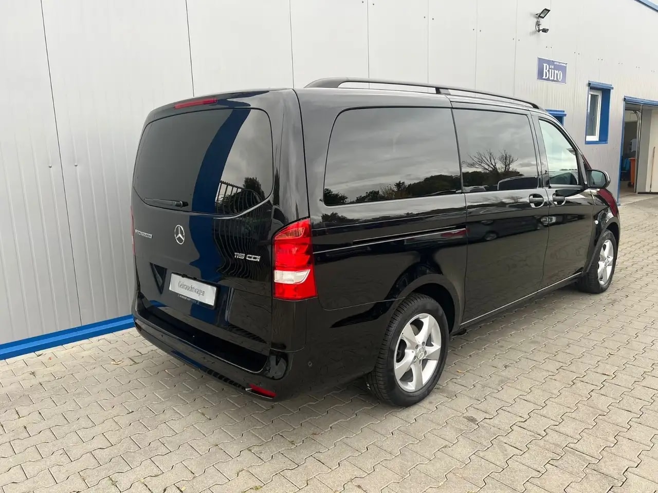 Mercedes-Benz Vito 119 TOURER LANG 9G NAVI KAMERA 9-SITZER AHK 8
