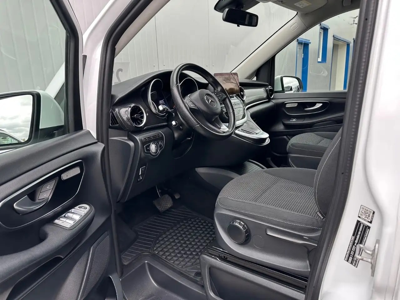 Mercedes-Benz V 220 V220 d LANG 9G MBUX KAMERA AHK 7-SITZER 11