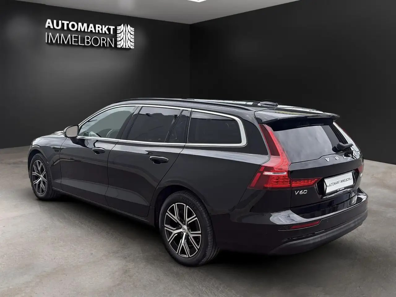 Volvo V60 Core VollLeder*LED*Kamera*4xSH*Navi*AHK 5